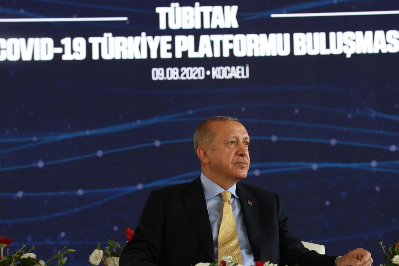 Cumhurbaşkanı Erdoğan, TÜBİTAK Covid-19 Türkiye Platformu üyeleriyle bir araya geldi